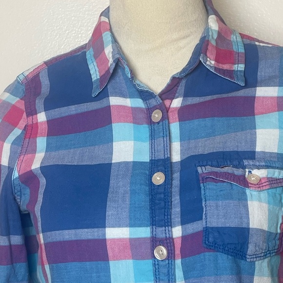 Hollister Women’s Plaid Button-Up Shirt Long Sleeve Blue Pink Purple size small - Picture 4 of 10